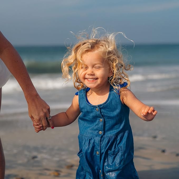 Badger Mineral Kids Sunscreen Face Stick SPF 35, Zinc Oxide Travel Size Sunscreen Stick for Kids, 97% Organic Ingredients, Reef Safe, Water Resistant, .65 oz