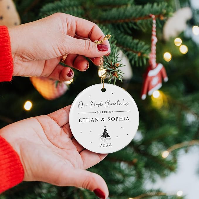 First Christmas Married Ornament 2025, Personalized Christmas Ornaments, Cuztomized Wedding Gifts, Just Married Gifts for Newlywed, Bridal Shower, Couples