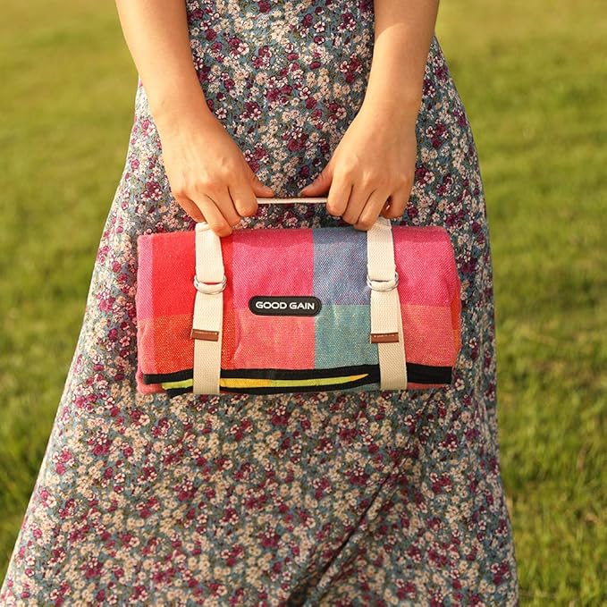 G GOOD GAIN Waterproof Picnic Blanket Portable with Carry Strap for Beach Mat or Family Outdoor Camping Party (red Plaid)