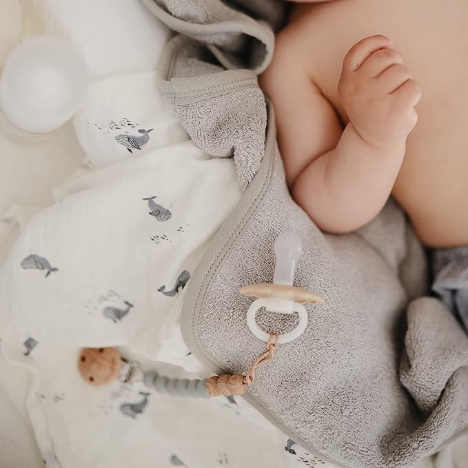 FRIGG Daisy Night SilkySoft Silicone Baby Pacifier | Made in Denmark | BPA-Free (Blush/Cream, 6-18 Months)