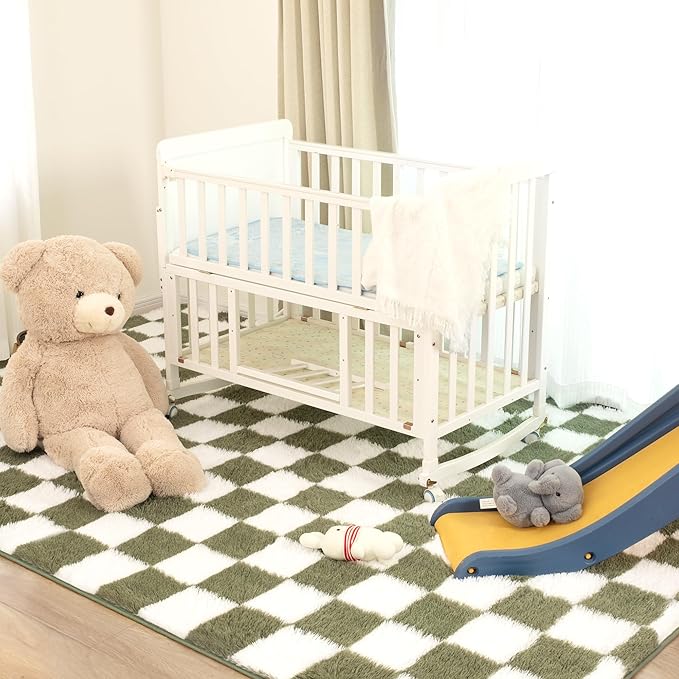 Super Soft Rug for Bedroom, 5x7 Ft Green and White Area Rug Classic Checkered Shaggy Anti-Skid High Pile Soft Fluffy Rug Fuzzy Carpet for Living Room Bedroom Kids Room Nursery, Dorm Home Decor